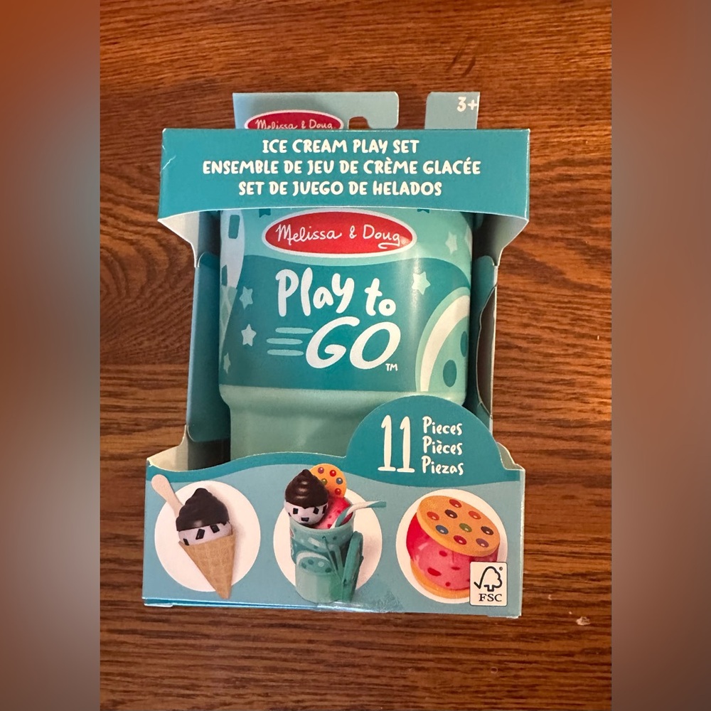NEW Melissa & Doug Play To Go Ice cream Play set 11 Pieces Toddler Kids Toy